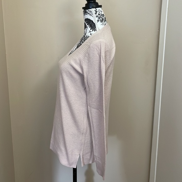 2/$20 Gap V neck sweater S - Picture 2 of 5